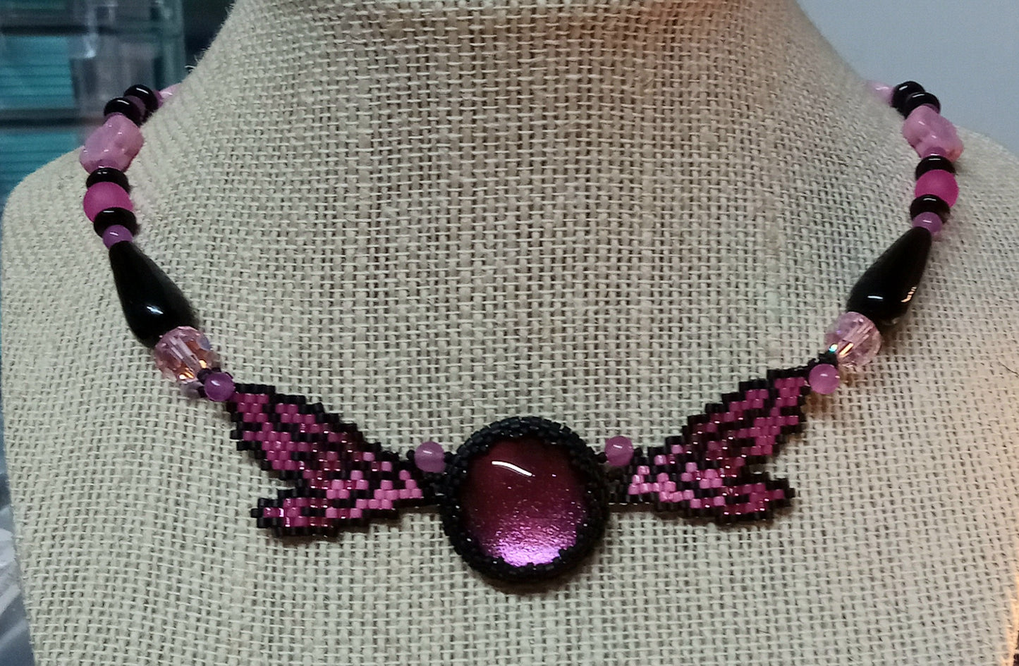 Fairy Flutter necklace (pink)